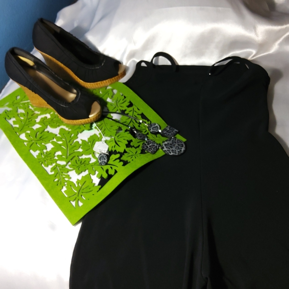 ...Klueless Jumpsuit - Picture 4 of 5